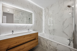 
                                                                                        Vente
                                                                                         VERSAILLES CHATEAU - 3 pièces refait à Neuf