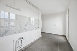 
                                                                                        Vente
                                                                                         VERSAILLES CHATEAU - 3 pièces refait à Neuf