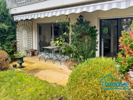 
                                                                                        Vente
                                                                                         VERSAILLES Glatigny - rez de jardin -3 ch- 87 m²