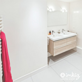 
                                                                                        Vente
                                                                                         Versailles Montreuil - Appartement 4 pcs famillial