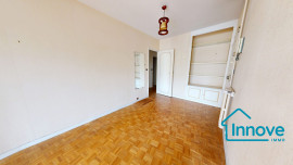 
                                                                                        Vente
                                                                                         Versailles Montreuil St-Symphorien 4 pièces 100 m²- balcon et