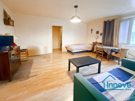 
                                                                                        Vente
                                                                                         Versailles, quartier Clagny: grand studio (ascenseur)