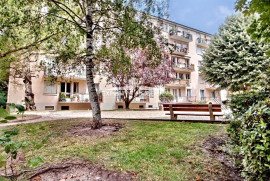 
                                                                                        Location
                                                                                         VERSAILLES RIVE-DROITE/NOTRE-DAME