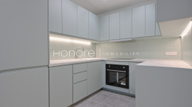 
                                                                                        Location
                                                                                         VICTOR HUGO – BELLES FEUILLES – 2 P MEUBLE RENOVE