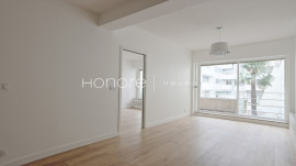 
                                                                                        Location
                                                                                         VICTOR HUGO – BELLES FEUILLES – 2 P MEUBLE RENOVE