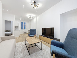 Vente
Vieux Nice – Superbe 3 pièces rénové avec goût, prêt à vivre !