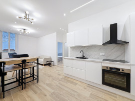 Vente
Vieux Nice – Superbe 3 pièces rénové avec goût, prêt à vivre !