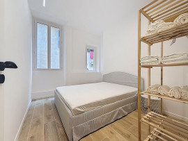 Vente
Vieux Nice – Superbe 3 pièces rénové avec goût, prêt à vivre !