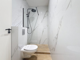 Vente
Vieux Nice – Superbe 3 pièces rénové avec goût, prêt à vivre !