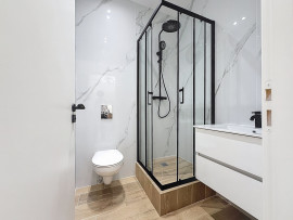 Vente
Vieux Nice – Superbe 3 pièces rénové avec goût, prêt à vivre !