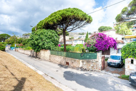 
                                                                                        Vente
                                                                                         Villa - 111 m² - Cannes (06)