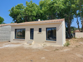 
                                                                                        Vente
                                                                                         Villa 82 avec jardin