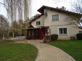 
                                                                                        Location
                                                                                         VILLA à  CORNY SUR MOSELLE