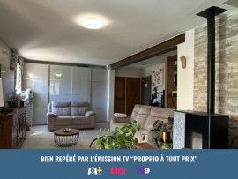 
                                                                                        Vente
                                                                                         Villa, jardin et piscine - LE PLAN DU CASTELLET