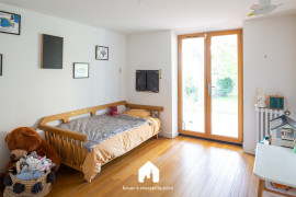 
                                                                                        Location
                                                                                         Villa Belle Vue