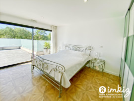 
                                                                                        Vente
                                                                                         VILLA CONTEMPORAINE AUX BELLES PRESTATIONS