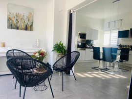 
                                                                                        Vente
                                                                                         VILLA CONTEMPORAINE AVEC TERRAIN PAYSAGÉ ET APPARTEMENT INDÉPENDANT