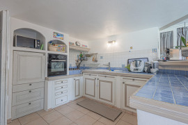 
                                                                                        Vente
                                                                                         VILLA CORNICHE FLEURIE