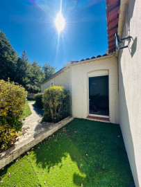 
                                                                                        Vente
                                                                                         Villa de 245M2 avec Piscine