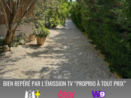 Vente
Villa de 365M2 avec piscine sur un terrain 1228M2