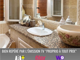 Vente
Villa de 365M2 avec piscine sur un terrain 1228M2