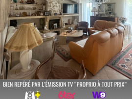 Vente
Villa de 365M2 avec piscine sur un terrain 1228M2