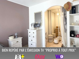 Vente
Villa de 365M2 avec piscine sur un terrain 1228M2