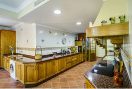 
                                                                                        Vente
                                                                                         Villa de Deux Maisons Indépendantes