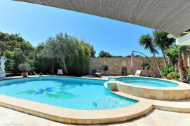 
                                                                                        Vente
                                                                                         VILLA D'EXCEPTION AVEC PISCINE