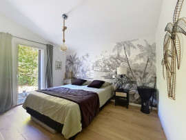 Vente
VILLA D'EXCEPTION AVEC VUE CHÂTEAU
