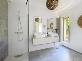 Vente
VILLA D'EXCEPTION AVEC VUE CHÂTEAU