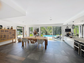Vente
VILLA D'EXCEPTION AVEC VUE CHÂTEAU