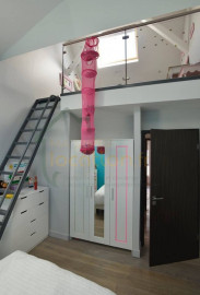 Vente
Villa exceptionnelle sur le toit d'un immeuble de standing.