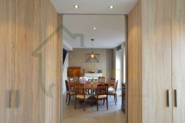 Vente
                                                                                Villa exceptionnelle sur le toit d'un immeuble de standing.