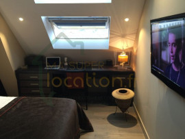 Vente
                                                                                Villa exceptionnelle sur le toit d'un immeuble de standing.