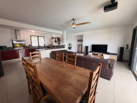 
                                                                                        Vente
                                                                                         VILLA F5 SAINT PIERRE Ravine des Cabris