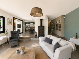 
                                                                                        Vente
                                                                                         Villa familiale 8 pièces de plus de 190 m²