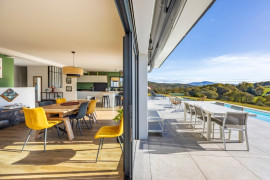 
                                                                                        Vente
                                                                                         Villa familiale récente - 198m2 - Mouguerre