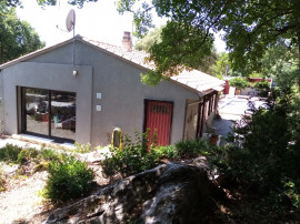 Vente
VILLA SUR 2370 M² PISCINE CALME ET INTIMITÉ