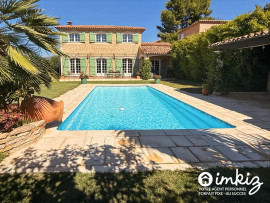 
                                                                                        Vente
                                                                                         Villa T5, piscine, terrasse, garage