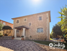 
                                                                                        Vente
                                                                                         Villa T5, piscine, terrasse, garage
