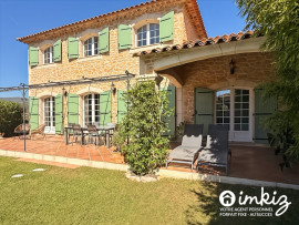 
                                                                                        Vente
                                                                                         Villa T5, piscine, terrasse, garage