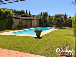 
                                                                                        Vente
                                                                                         Villa T5, piscine, terrasse, garage