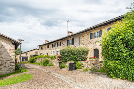 
                                                                                        Vente
                                                                                         Village 14 gîtes + piscine - 1 791 m² - LESIGNAC