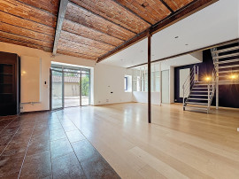 
                                                                                        Vente
                                                                                         Villefranche, Maison rénovée, Piscine, Garages