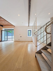 
                                                                                        Vente
                                                                                         Villefranche, Maison rénovée, Piscine, Garages