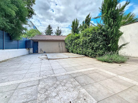 
                                                                                        Vente
                                                                                         Villefranche, Maison rénovée, Piscine, Garages