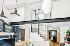 
                                                                                        Vente
                                                                                         Villefranche-Sur-Mer - Appartement duplex au calme