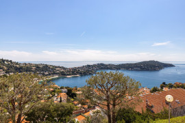 
                                                                                        Vente
                                                                                         VILLEFRANCHE SUR MER - Corne d’Or  - 3 pièces