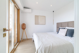 
                                                                                        Vente
                                                                                         VILLEFRANCHE SUR MER - Corne d’Or  - Magnifique 3 pièces entièrement rénové disposant d’une terrasse avec vue panoramique sur la mer